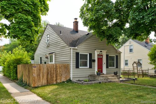 926 N Kenwood Ave, Royal Oak, MI, 48067-2175 | Card Image