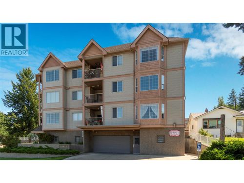 303-330 7 St Se, Salmon Arm, BC, V1E1S7 | Card Image