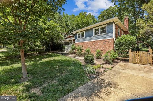 8109 Bainbridge Rd, ALEXANDRIA, VA, 22308-1423 | Card Image