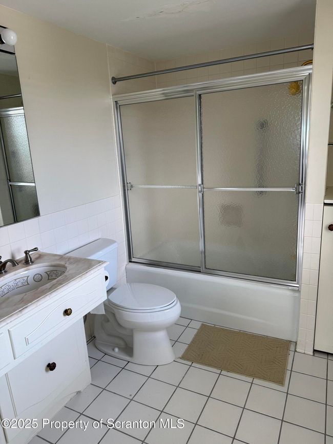 Master bathroom | Image 9