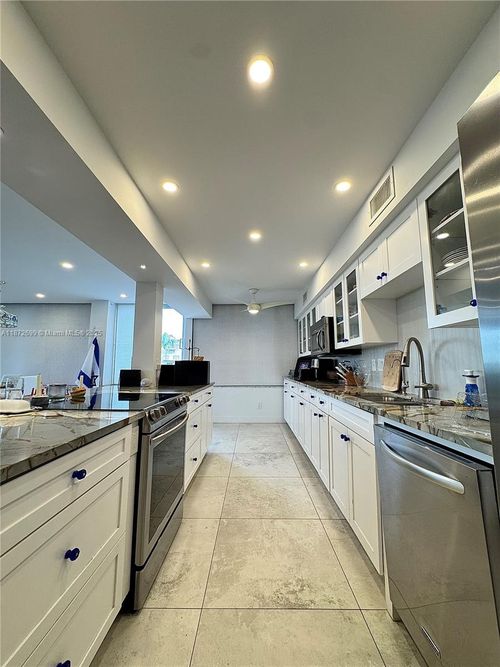 apt-306-3589 S Ocean Blvd, Palm Beach, FL, 33480-5736 | Card Image