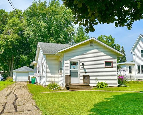1016 Saint John Ave, Albert Lea, MN, 56007-3062 | Card Image