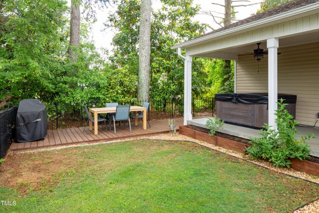 Right Side/Back Yard | Image 31