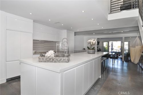 3861 Aruba Cir, Huntington Beach, CA, 92649 | Card Image