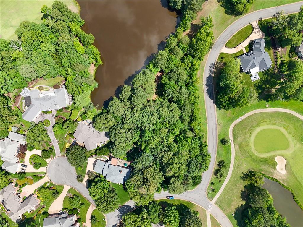 Land in Williamsburg