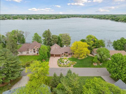 21273 Floral Bay Dr N, Forest Lake, MN, 55025-2104 | Card Image