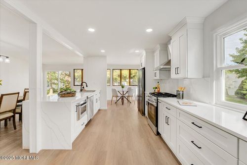 26 Lansdale Dr, Marlboro, NJ, 07746-1724 | Card Image