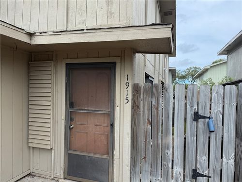 1915 Hidden Way, Corpus Christi, TX, 78412-5660 | Card Image