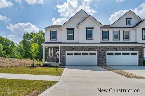 2091 Glenmont Dr, Brunswick, OH, 44212-4089 | Card Image