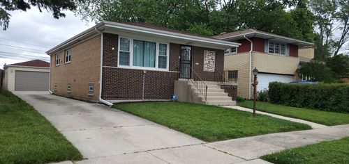 651 Bensley Ave, Calumet City, IL, 60409-3823 | Card Image