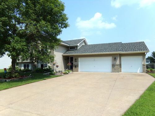 37851 Gerald Ave, North Branch, MN, 55056-5977 | Card Image