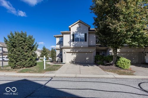 7041 Gavin Dr, Indianapolis, IN, 46217-8789 | Card Image