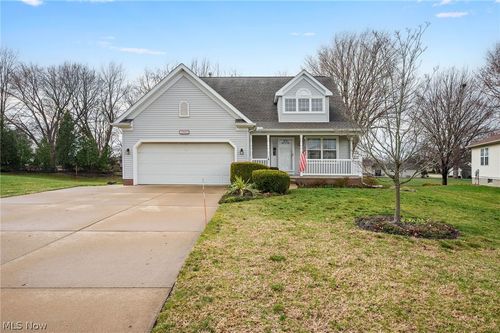 1990 Boxwood Trl, Painesville, OH, 44077-6107 | Card Image