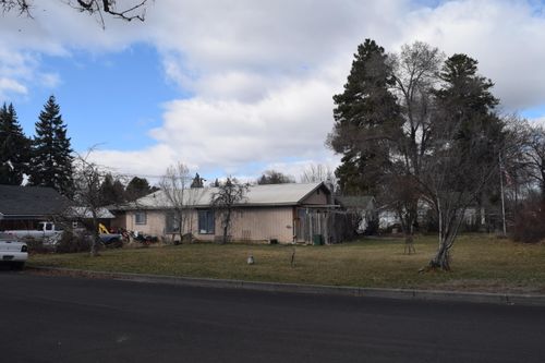 553 Sw 12th St, Redmond, OR, 97756-2602 | Card Image