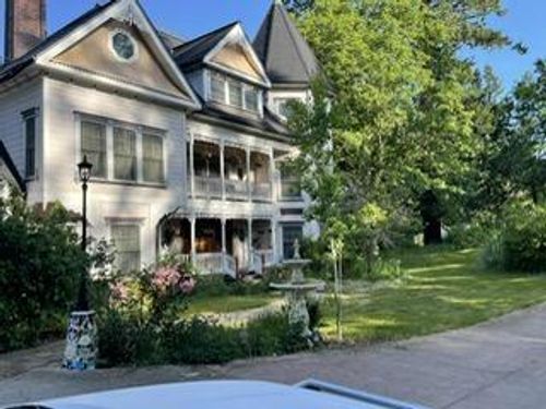 1100 Mcmullen Creek Rd, Selma, OR, 97538-9749 | Card Image