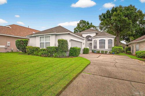 2004 Downing Dr, Pensacola, FL, 32505-1860 | Card Image