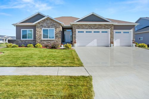 3671 Crimson Loop S, Fargo, ND, 58104-5263 | Card Image