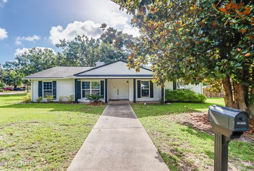 114 Driftwood Dr, Long Beach, MS, 39560-5811 | Card Image