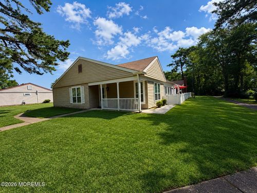 470A Chelsea Ct, Manchester, NJ, 08759-7166 | Card Image
