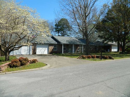 806 Cedar Ln, Prairie Grove, AR, 72753-2534 | Card Image
