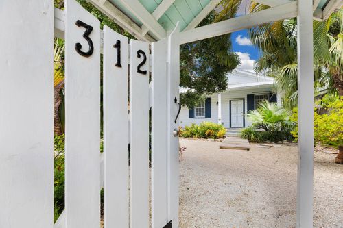 312 Catherine St, Key West, FL, 33040-7596 | Card Image