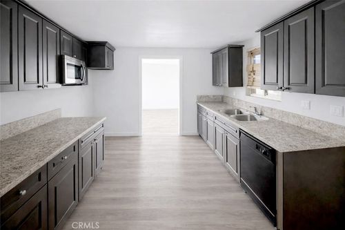 12028 Chamberlaine, Adelanto, CA, 92301 | Card Image