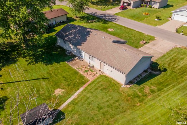 1202 S Hadfield St, House other with 3 bedrooms, 2 bathrooms and null parking in Marion IL | Image 25