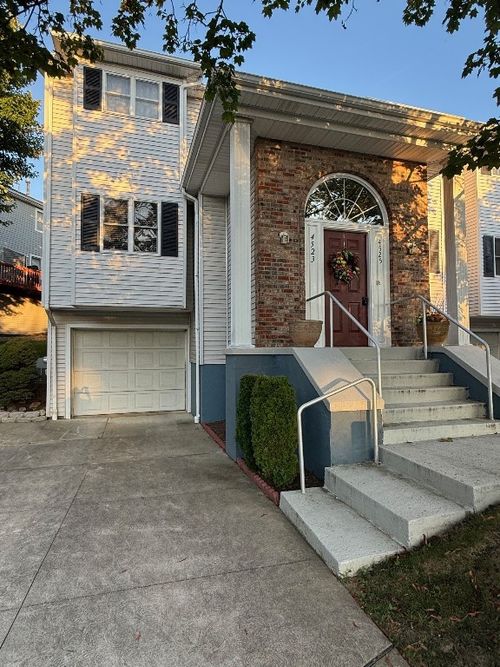 c11-4523 Perkins St, Erie, PA, 16509-1171 | Card Image