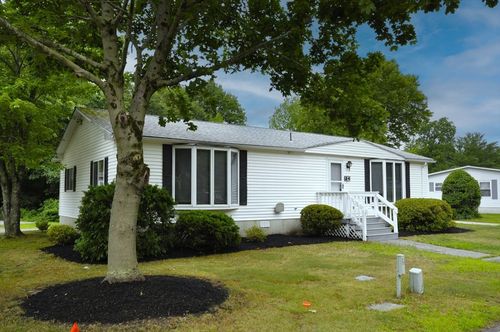 24 Leisurewoods Dr, Rockland, MA, 02370-2806 | Card Image