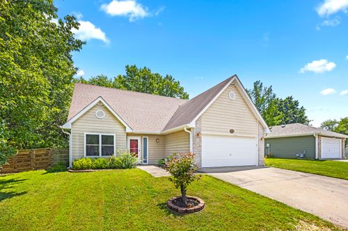 3701 Churchill Dr, COLUMBIA, MO, 65201-7337 | Card Image