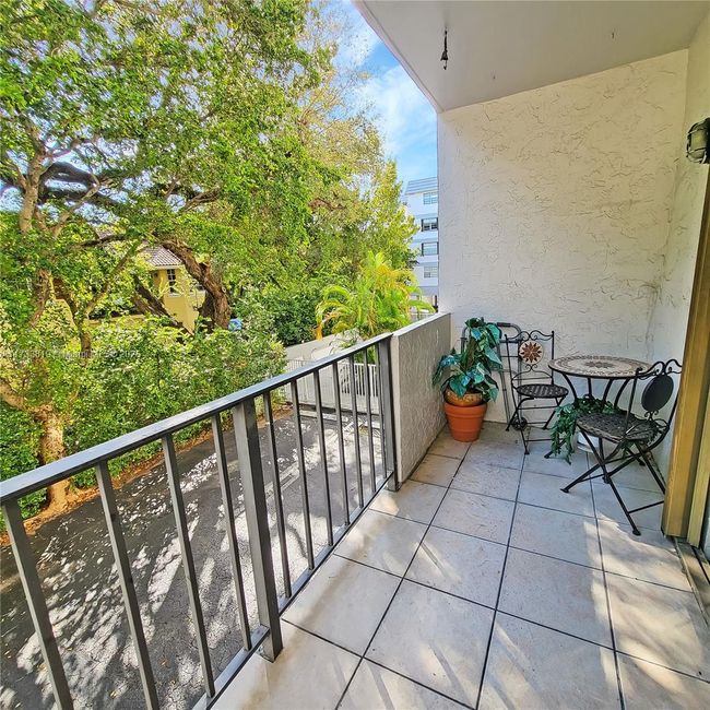 APT-211 - 8950 Ne 8 Th Ave, Condo with 2 bedrooms, 2 bathrooms and null parking in Miami FL | Image 9