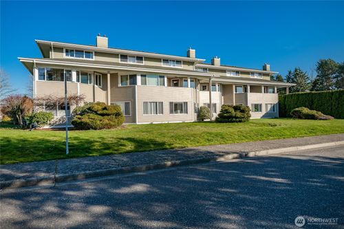 1326 4th St, Blaine, WA, 98230-5020 | Card Image