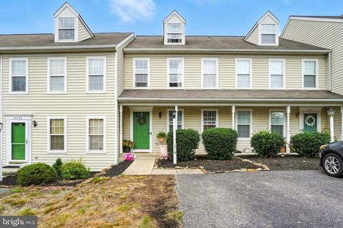 2719 Woodmont Dr, YORK, PA, 17404-7826 | Card Image