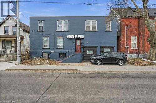 4 Rosemont Ave, Hamilton, ON, L8L2M3 | Card Image