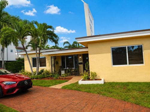 1743 Rodman St, Hollywood, FL, 33020-6417 | Card Image
