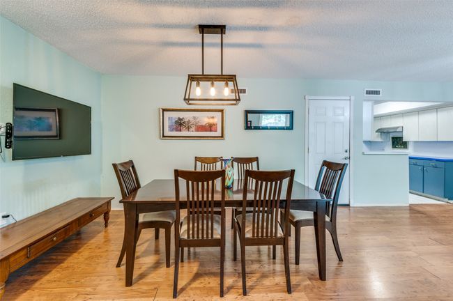 1809 N Macarthur Blvd, Townhouse with 3 bedrooms, 3 bathrooms and null parking in Irving TX | Image 4