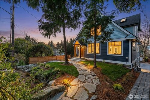 10715 2nd Ave Nw, Seattle, WA, 98177-4807 | Card Image