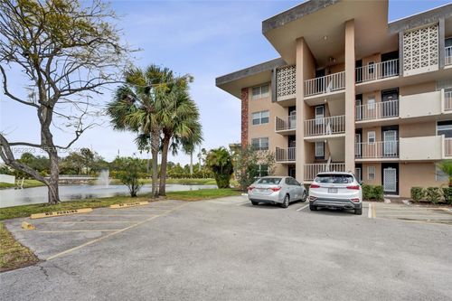 101-3051 Nw 46th Ave, Lauderdale Lakes, FL, 33313-1859 | Card Image