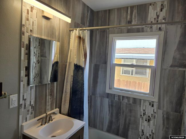 2117 E D St, House other with 4 bedrooms, 2 bathrooms and null parking in Torrington WY | Image 12