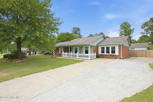 913 Colony Dr, New Bern, NC, 28562-4103 | Card Image