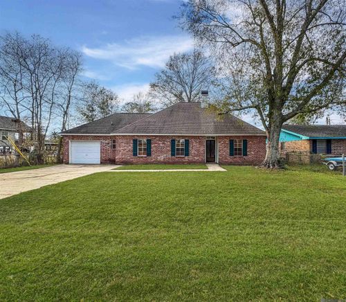 20359 Lynda Dr, Springfield, LA, 70462-7318 | Card Image