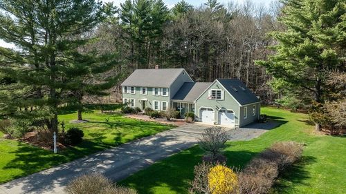 58 Buttercup Ln, Hanover, MA, 02339 | Card Image