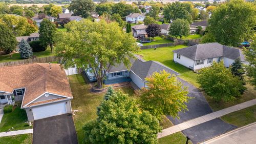 894 Meadowbrook Rd, Elwood, IL, 60421-6080 | Card Image