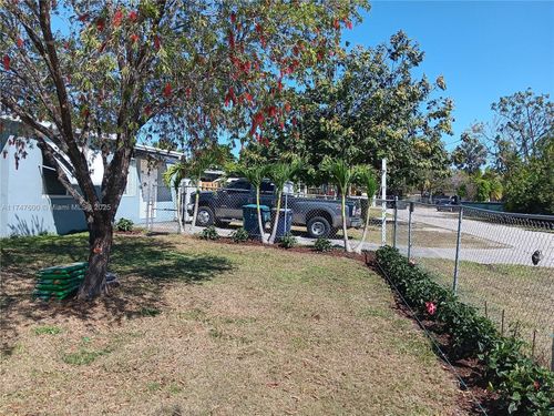29130 Kentucky Rd, Homestead, FL, 33033-2764 | Card Image