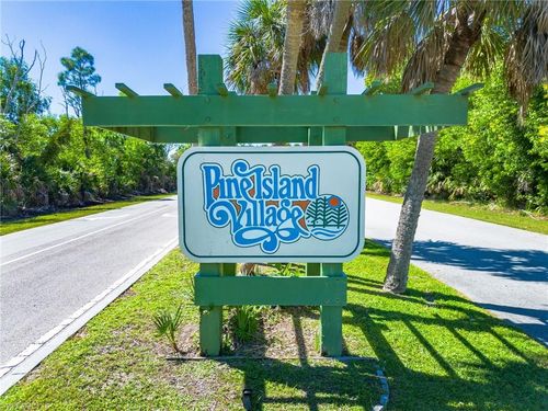 4460 Turtle Trail Ln, SAINT JAMES CITY, FL, 33956-2611 | Card Image