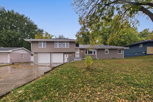 3049 Winnetka Ave N, Crystal, MN, 55427-2709 | Card Image