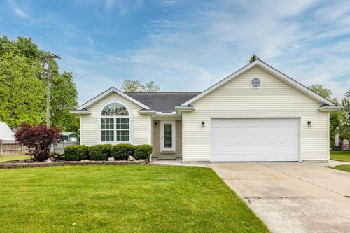 25 Rella Rae Ave, Marysville, MI, 48040-2558 | Card Image