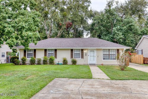 101 Pittman Dr, Long Beach, MS, 39560-6324 | Card Image