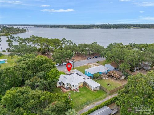 422 Gibbs Rd, Pensacola, FL, 32507-3110 | Card Image