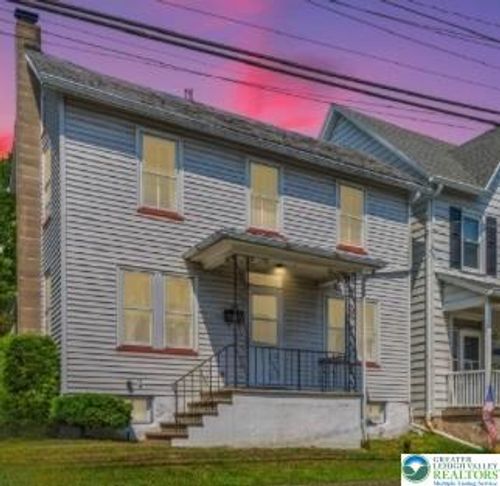 56 N 6th St, Bangor, PA, 18013-1828 | Card Image